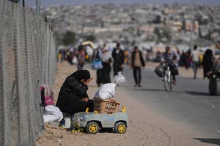 Citizens in Gaza are re-displaced to make the way for Israeli offensive